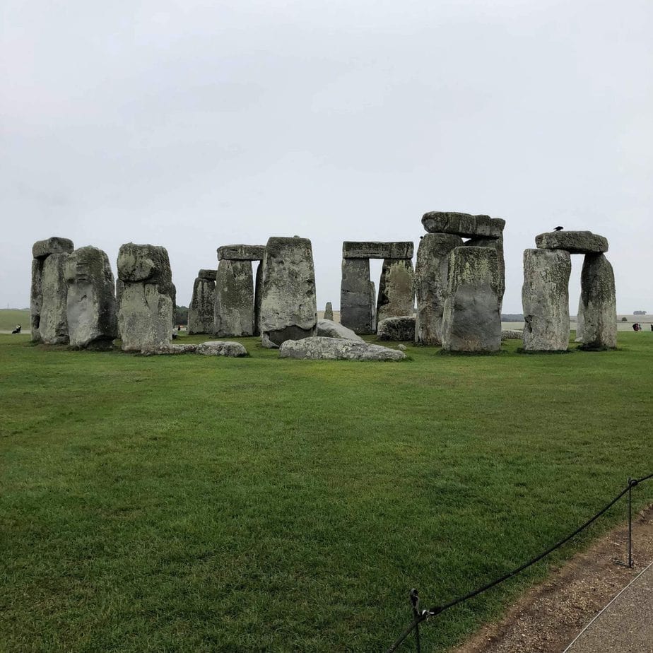 www.redneckrhapsody.com Tuesday Travel - Stonehenge with it HUGE rocks in the field in England